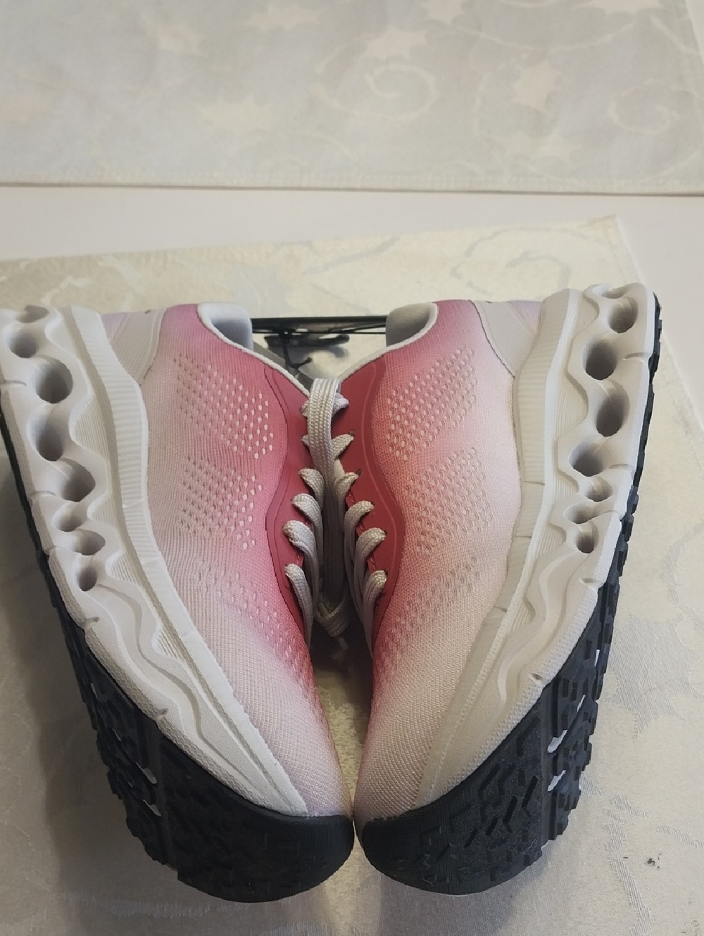 Avia NWT Women's Athletic Jumbo Lite Runner Sneakers Size 8.5 M Red & White - Picture 7 of 9